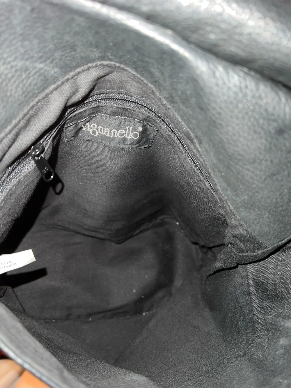 Vintage Tignanello Black Leather Shoulder Bag Flap Hobo Zipper Pocket